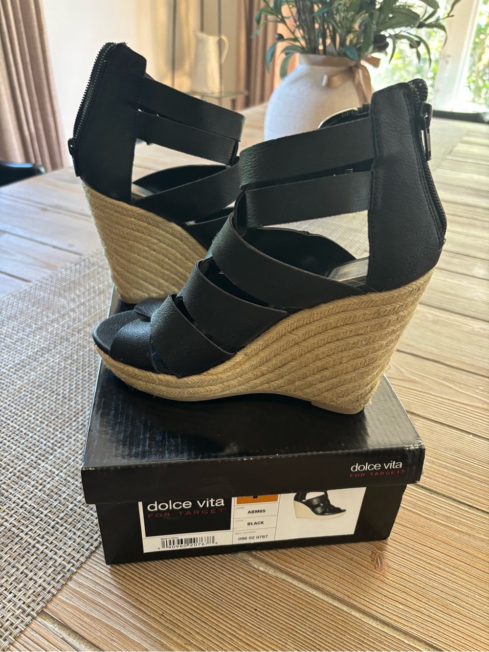Dolce Vita Black Strappy Espadrille Wedge Sandals size 7